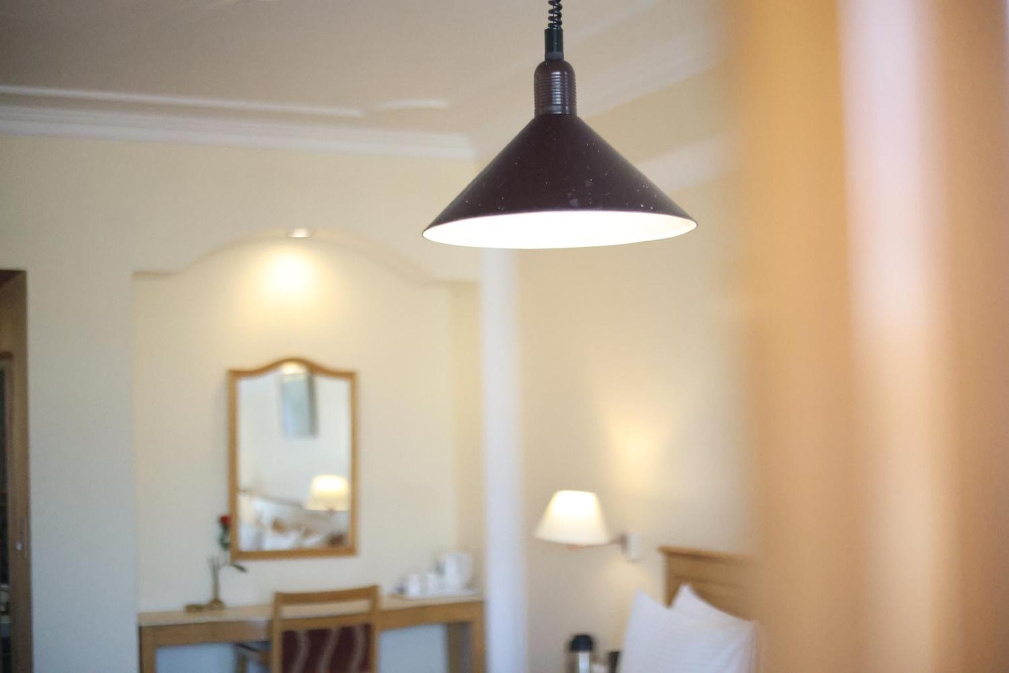Hotel Willow Banks - Boutique 4 Star Hotel On The Mall Road Shimla Exterior foto